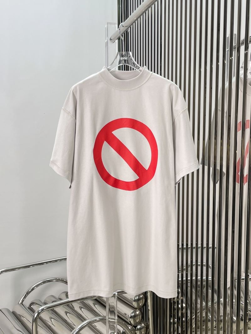 Unclassified Brand T-Shirts